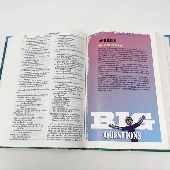 Family Walk Devotional Holy Bible NIV hardback New‎ International Version - Picture 5 of 8